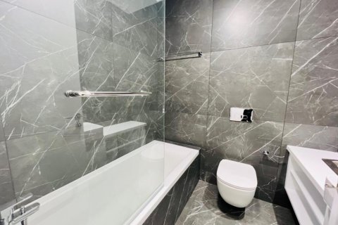 3 bedrooms Apartment in Limassol,  No. 38923 7