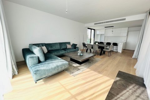 3 bedrooms Apartment in Limassol,  No. 38923 3