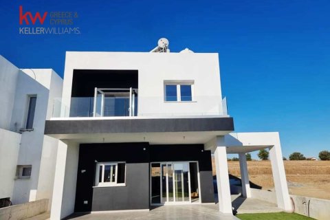 3 bedrooms Townhouse in Tseri, Nicosia,  No. 39797 2