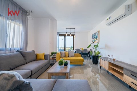 2 bedrooms Apartment in Larnaca, Larnaka,  No. 39801