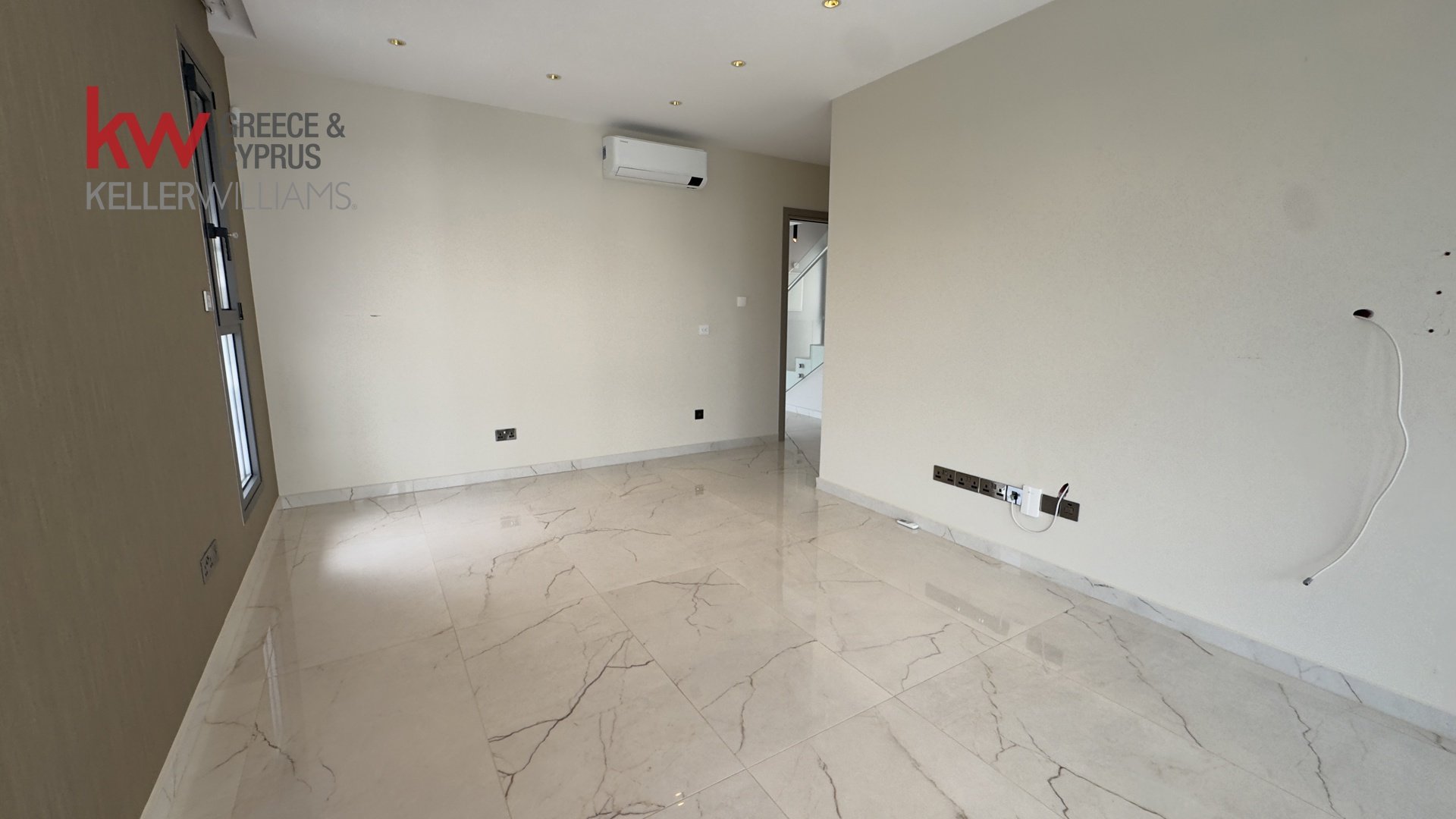 5 bedrooms Villa in Livadia, Nicosia, Cyprus No. 51706