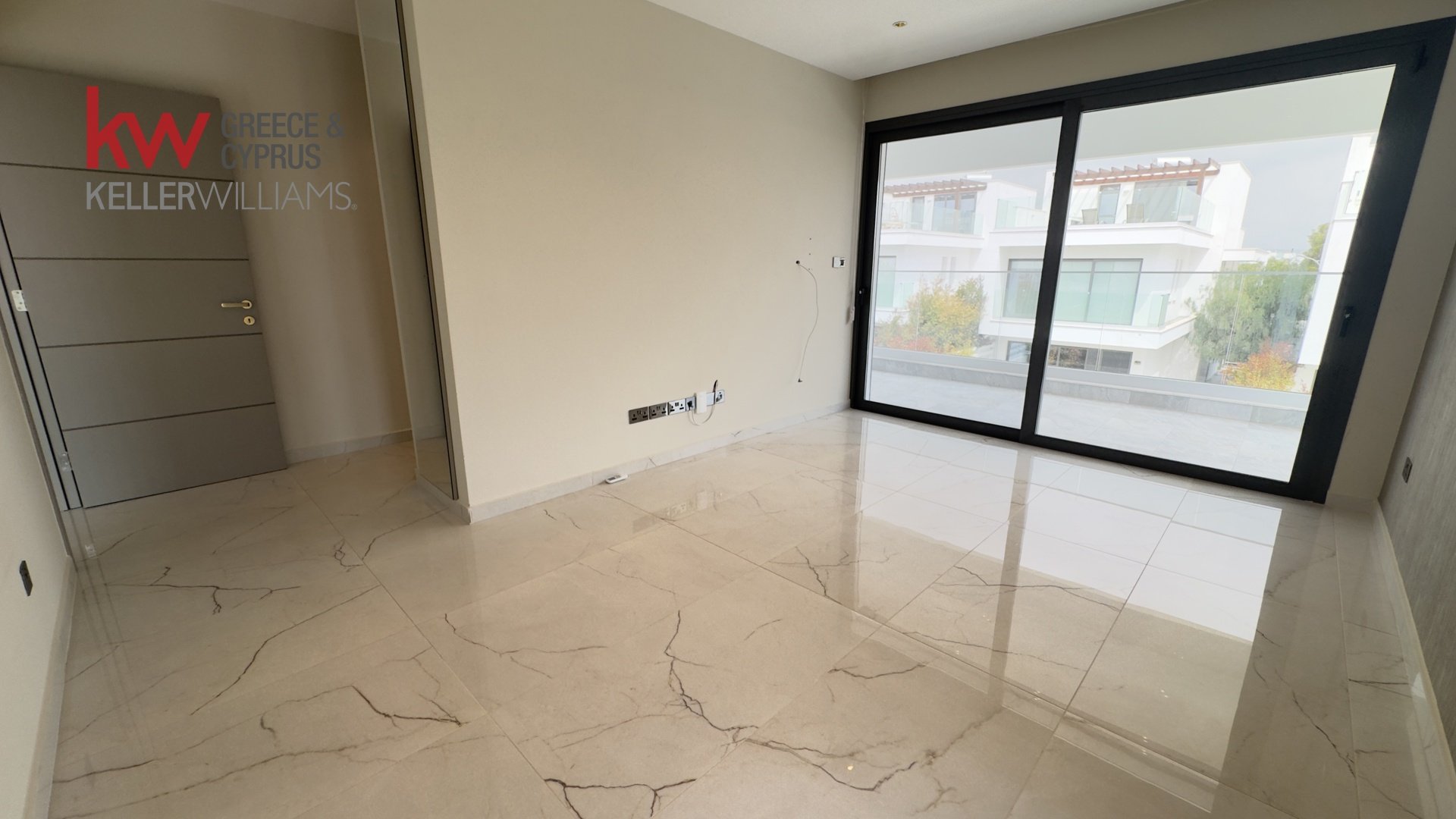 5 bedrooms Villa in Livadia, Nicosia, Cyprus No. 51706