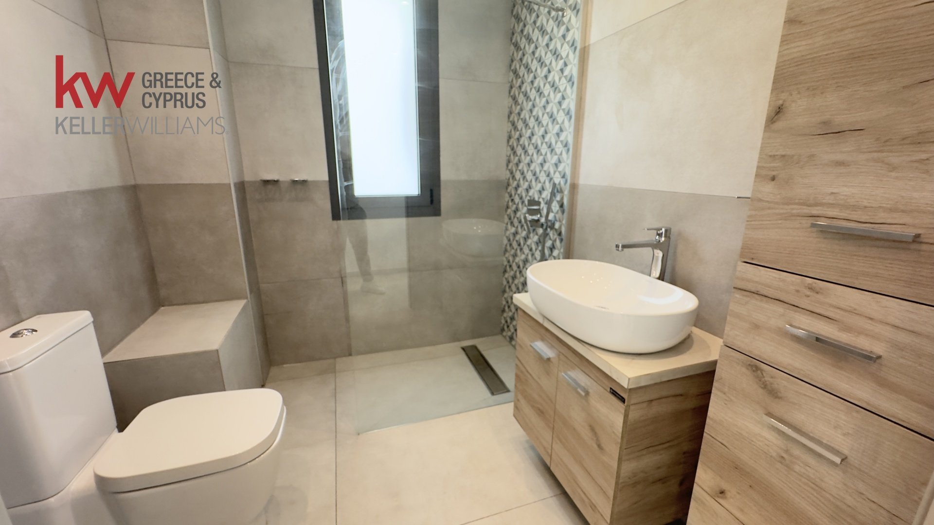 5 bedrooms Villa in Livadia, Nicosia, Cyprus No. 51706