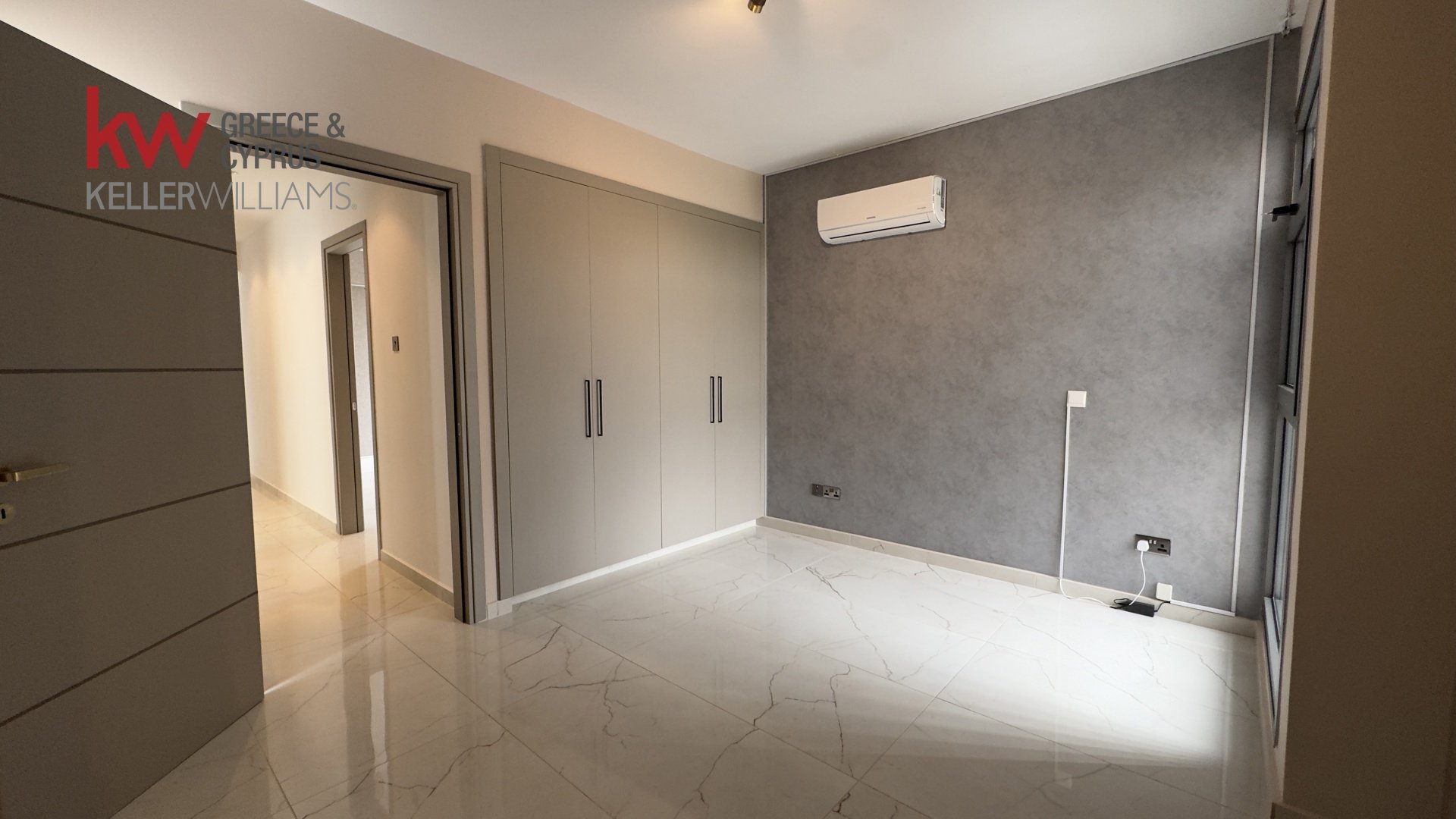 5 bedrooms Villa in Livadia, Nicosia, Cyprus No. 51706