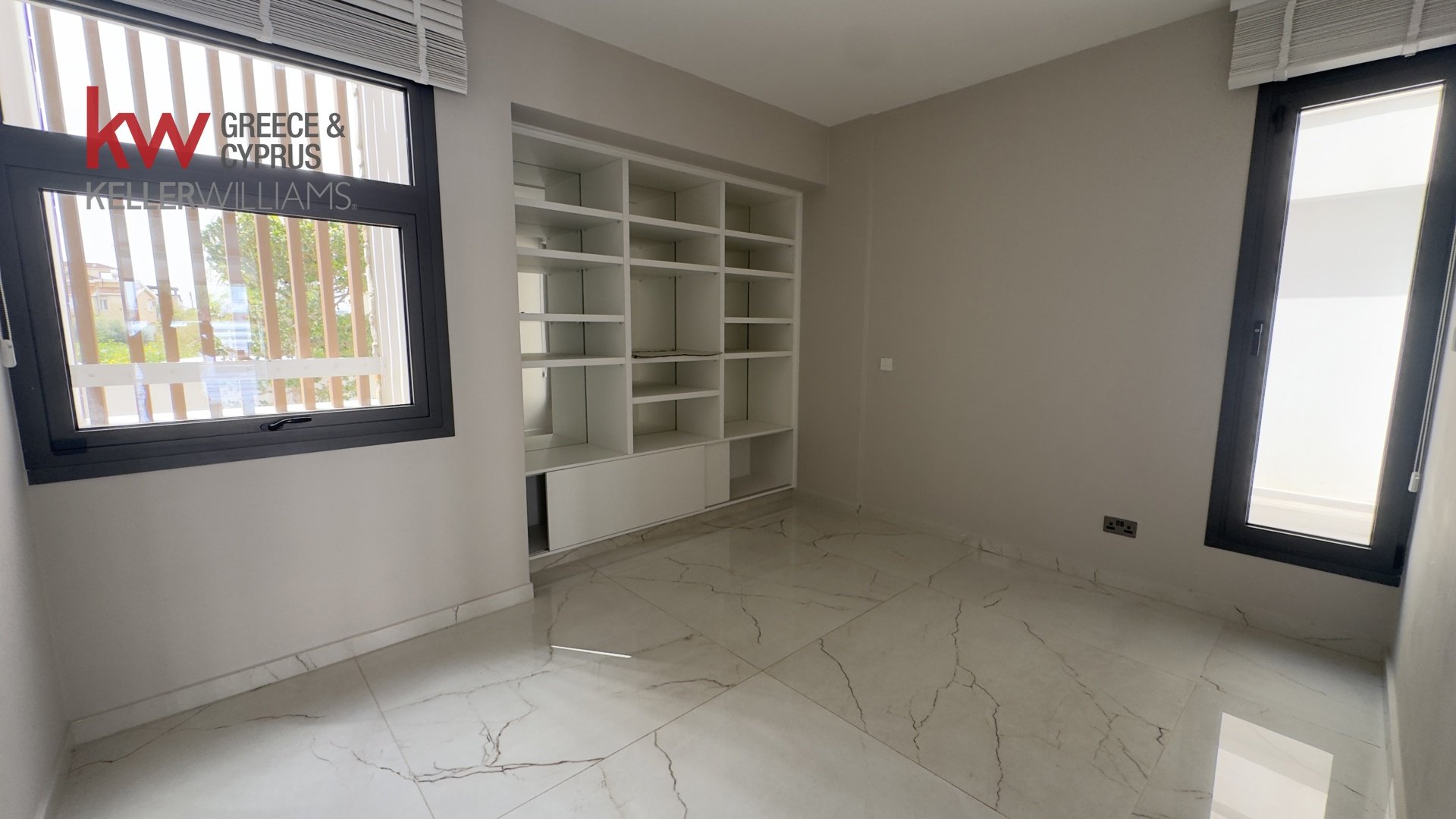 5 bedrooms Villa in Livadia, Nicosia, Cyprus No. 51706