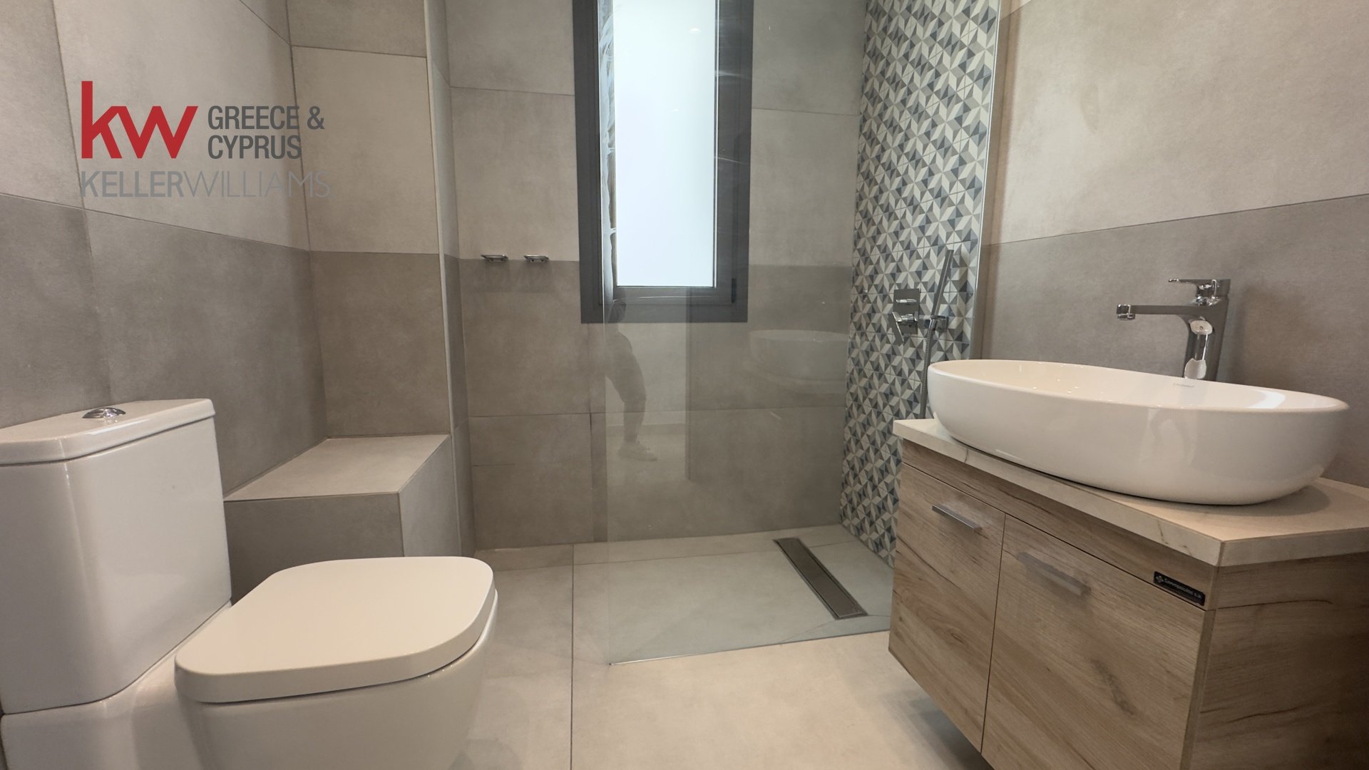5 bedrooms Villa in Livadia, Nicosia, Cyprus No. 51706