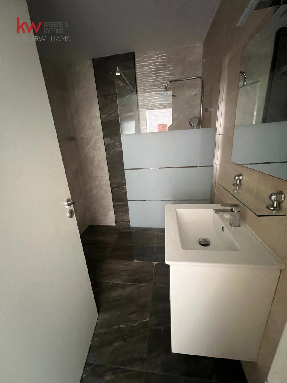 2 bedrooms Apartment in Larnaca, Larnaka, Cyprus No. 51705