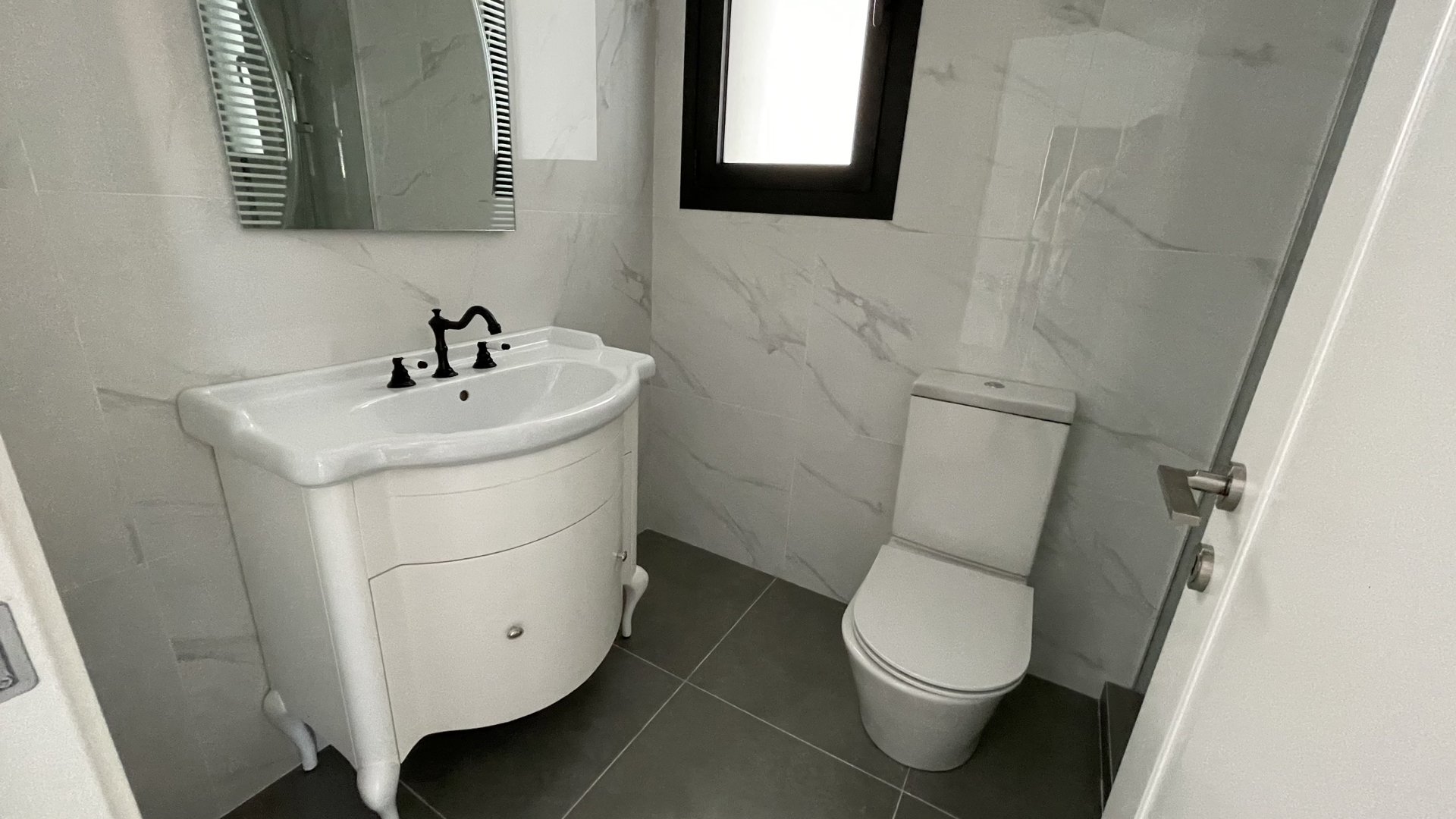 5 bedrooms Villa in Limassol, Cyprus No. 26448