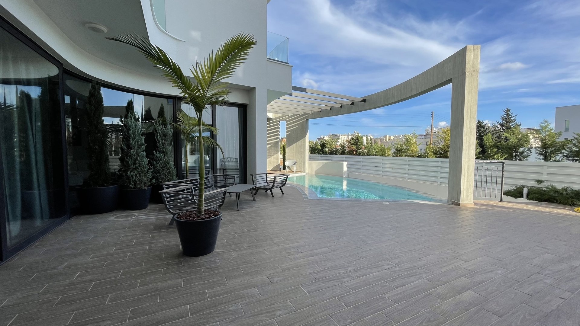 5 bedrooms Villa in Limassol, Cyprus No. 26448
