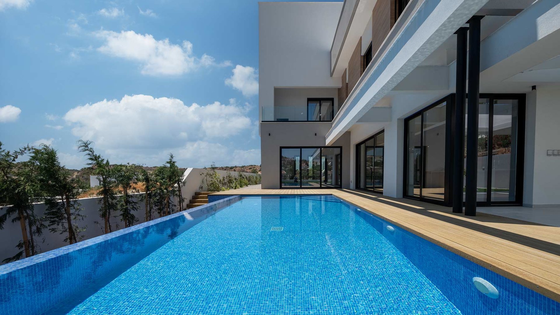 4 bedrooms Villa in Agios Tychonas, Limassol, Cyprus No. 26447