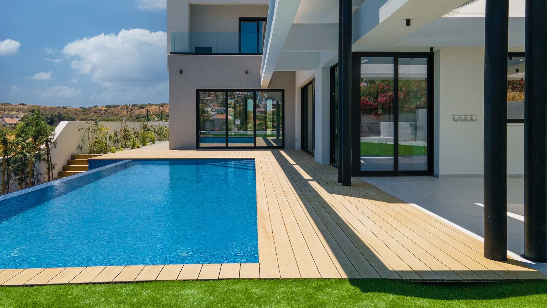 4 bedrooms Villa in Agios Tychonas, Limassol, Cyprus No. 26447