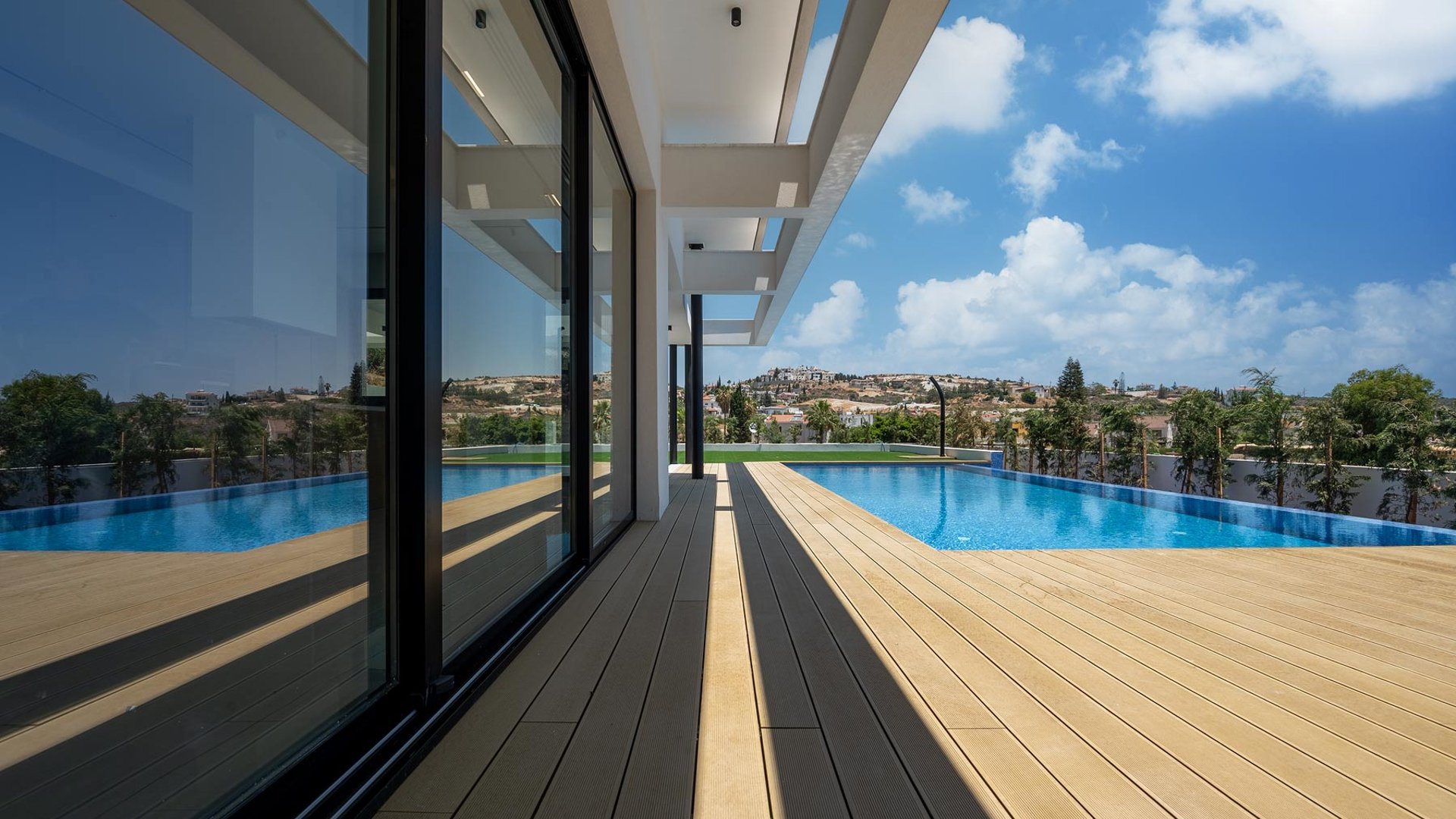 4 bedrooms Villa in Agios Tychonas, Limassol, Cyprus No. 26447
