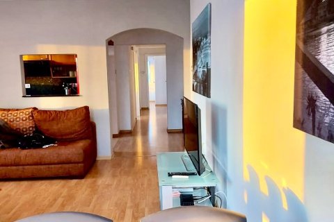 2 bedrooms Apartment in Larnaca, Larnaka,  No. 40185 9