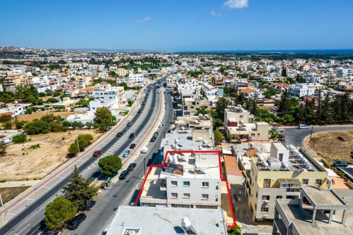 566m2 Commercial property in Limassol, Cyprus No. 37949