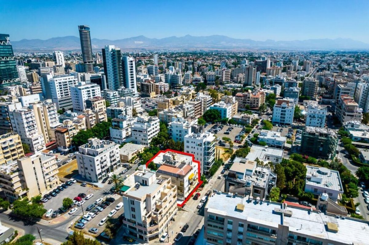 853m2 Local comercial en Nicosia, Chipre No. 37946