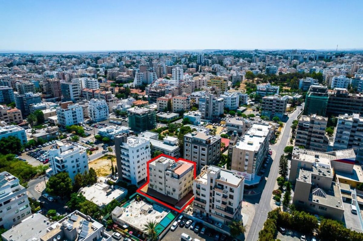 853m2 Local comercial en Nicosia, Chipre No. 37946