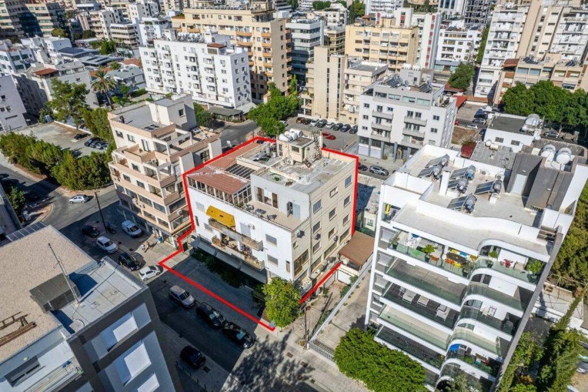 853m2 Local comercial en Nicosia, Chipre No. 37946