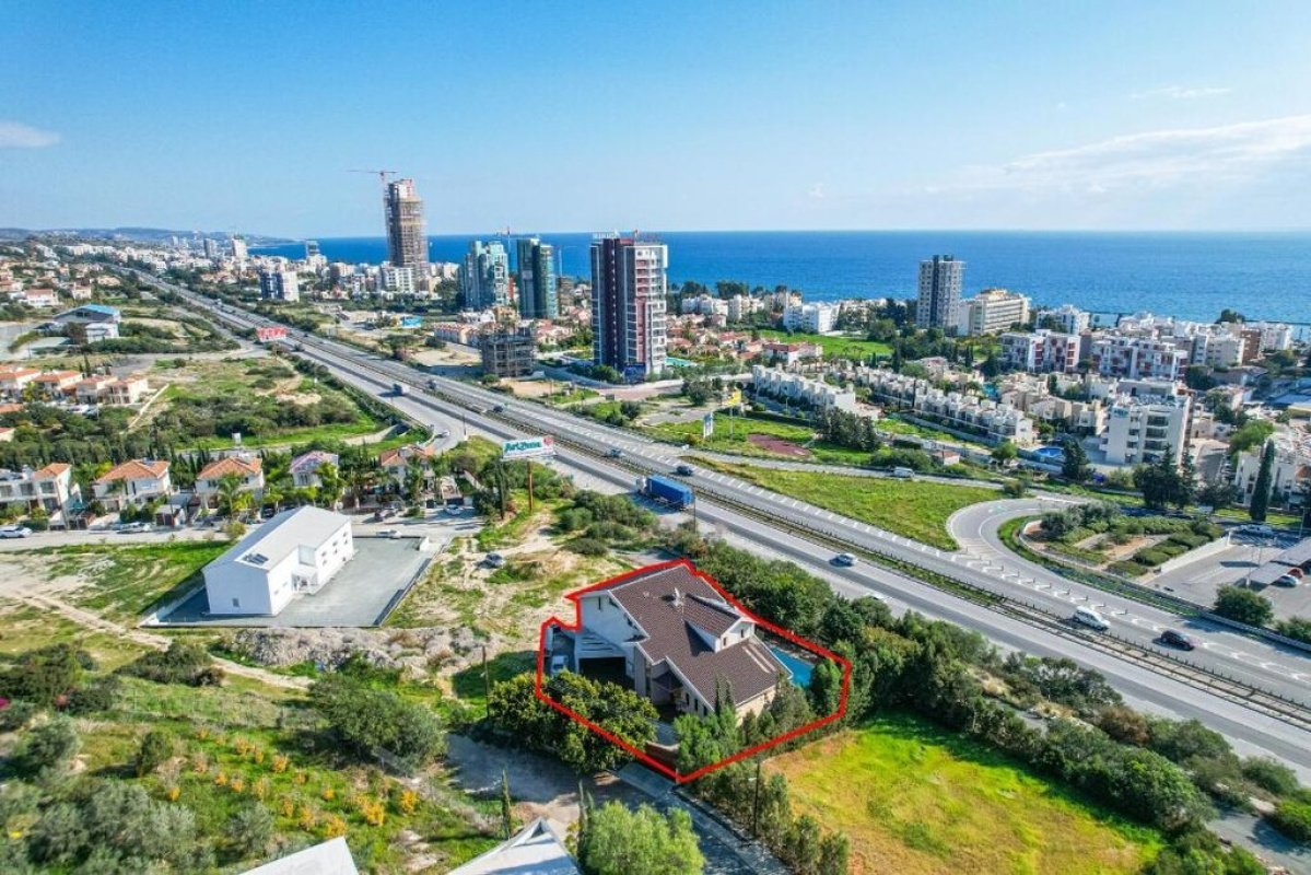322m2 Villa en Limassol, Chipre No. 37951