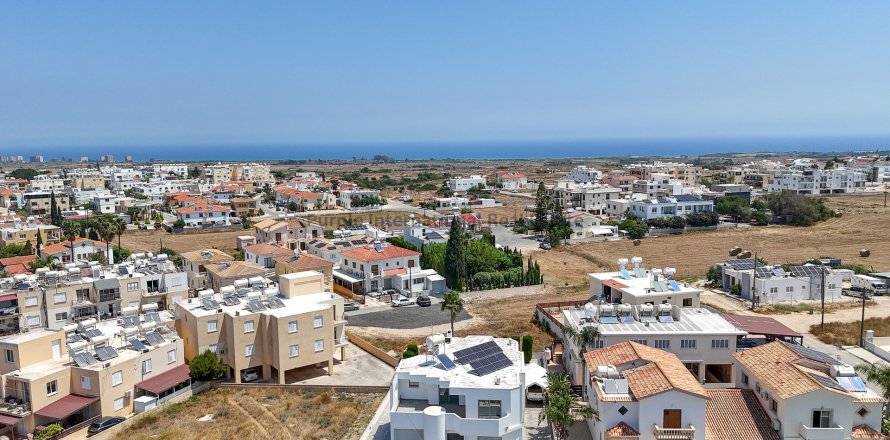 3 dormitorios Villa en Paralimni, Ammochostos,  No. 36307