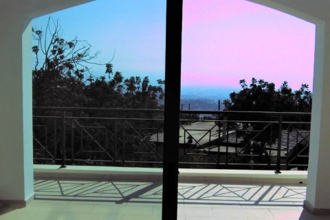 3 bedrooms Bungalow in Armou, Paphos, Cyprus No. 28518