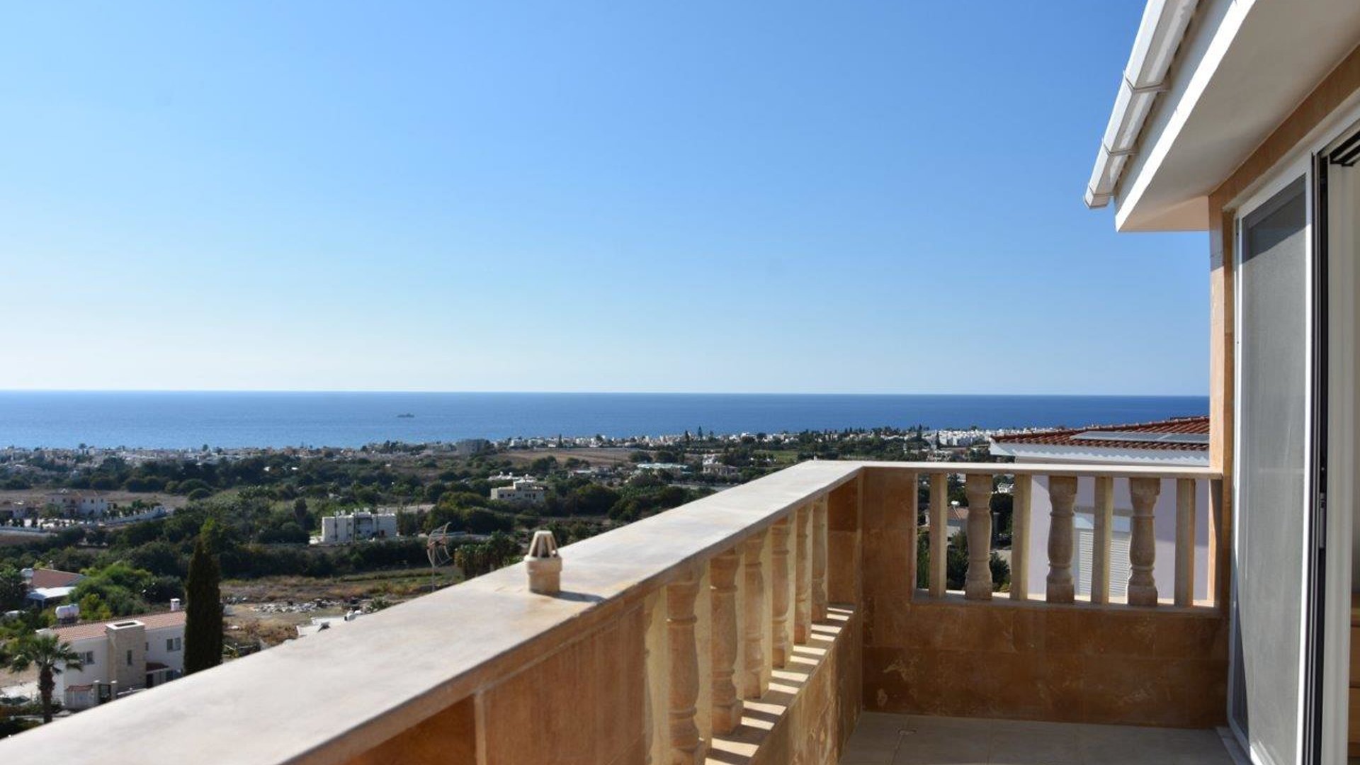 4 bedrooms Villa in Chloraka, Paphos, Cyprus No. 28514