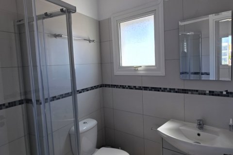 Квартира с 2 спальнями в Строволос, Никосия,  № 50949 13