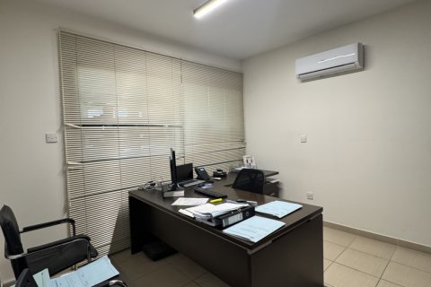 116m2 Bureau à Larnaca, Larnaka,  No. 40103 9