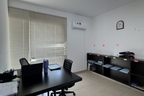116m2 Bureau à Larnaca, Larnaka,  No. 40103 8