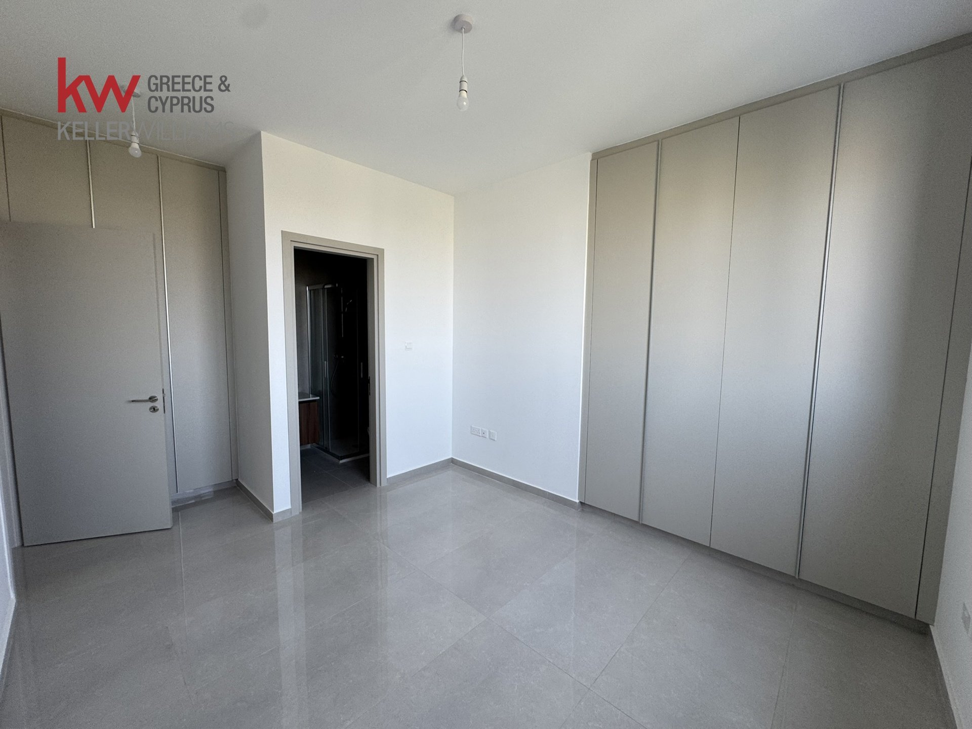 Квартира с 2 спальнями в Ларнака, Кипр № 40101