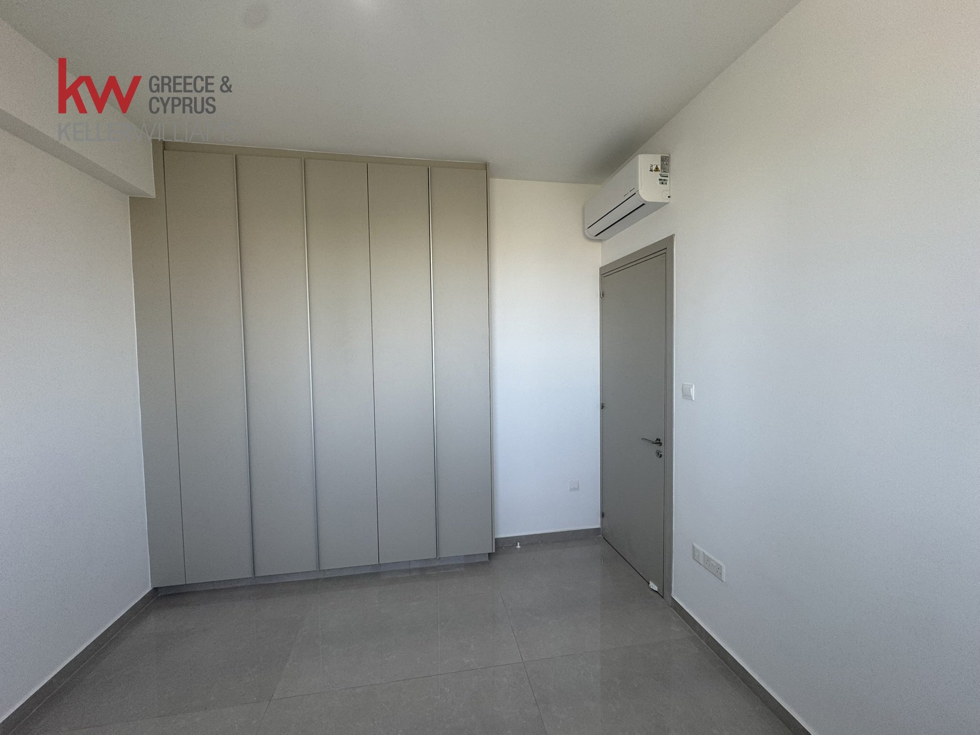 Квартира с 2 спальнями в Ларнака, Кипр № 40101