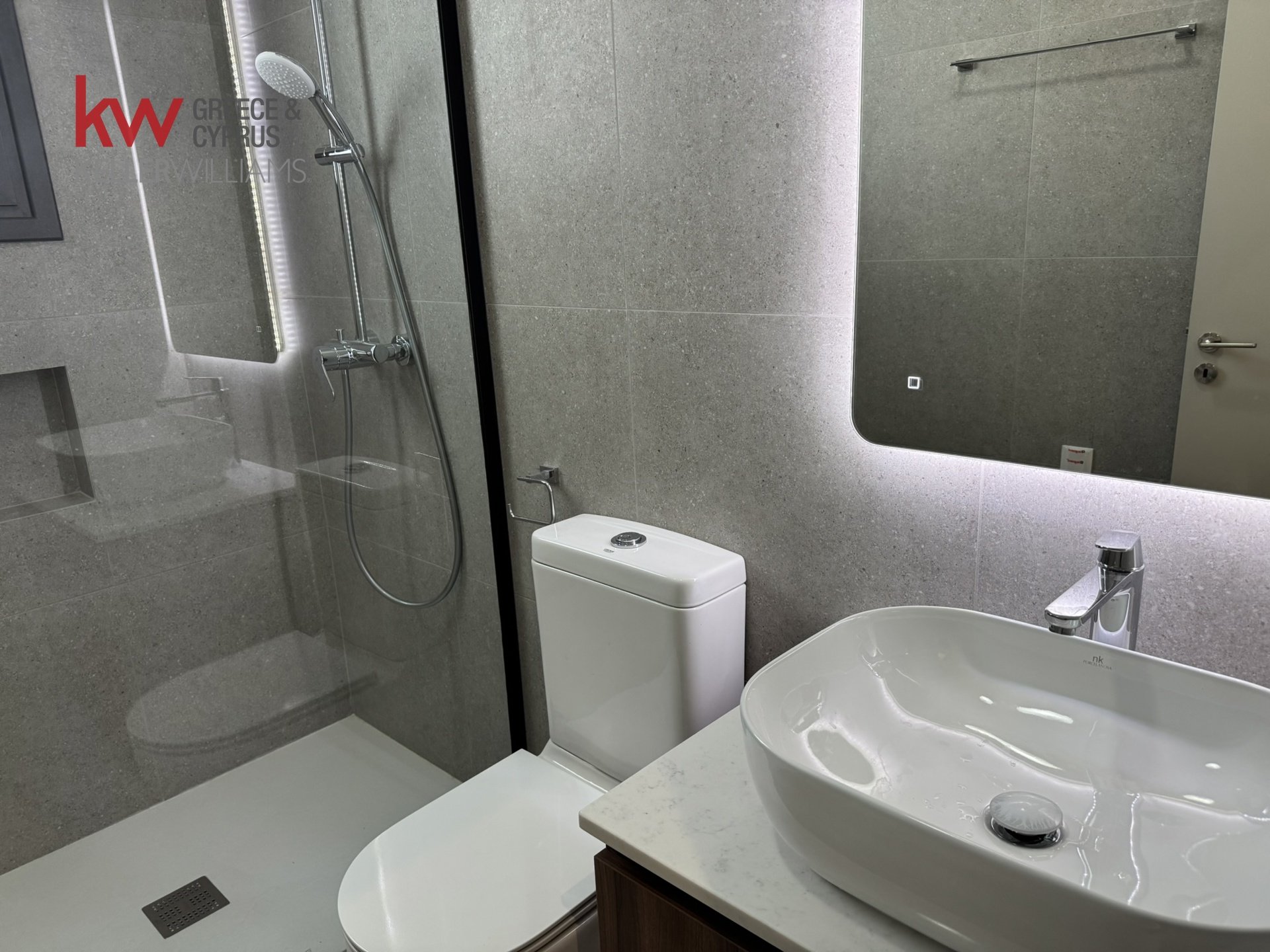 Квартира с 2 спальнями в Ларнака, Кипр № 40101