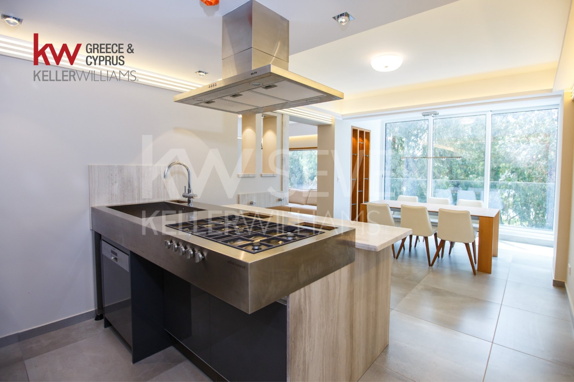 3 bedrooms Apartment in Germasogeia, Limassol, Cyprus No. 40106