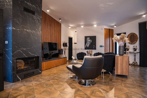 6 bedrooms Bungalow in Louvaras, Limassol,  No. 39028 9