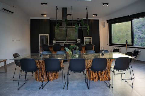 6 bedrooms Bungalow in Louvaras, Limassol,  No. 39028 10