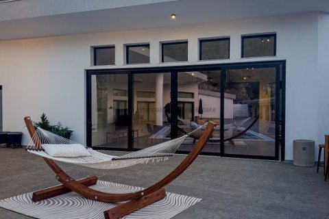 6 bedrooms Bungalow in Louvaras, Limassol,  No. 39028 24