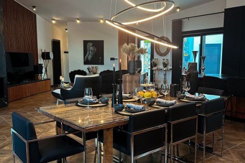 6 bedrooms Bungalow in Louvaras, Limassol,  No. 39028 2