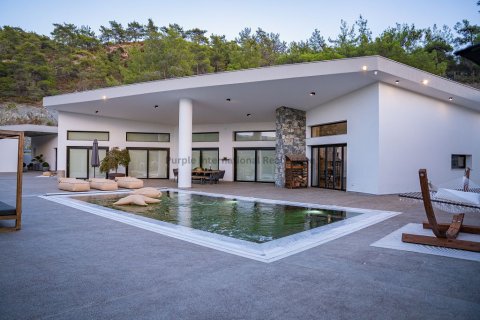 6 bedrooms Bungalow in Louvaras, Limassol,  No. 39028 4