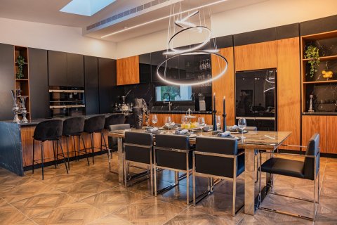 6 bedrooms Bungalow in Louvaras, Limassol,  No. 39028 3