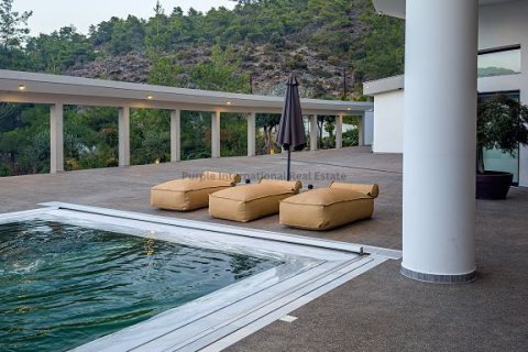 6 bedrooms Bungalow in Louvaras, Limassol,  No. 39028 12