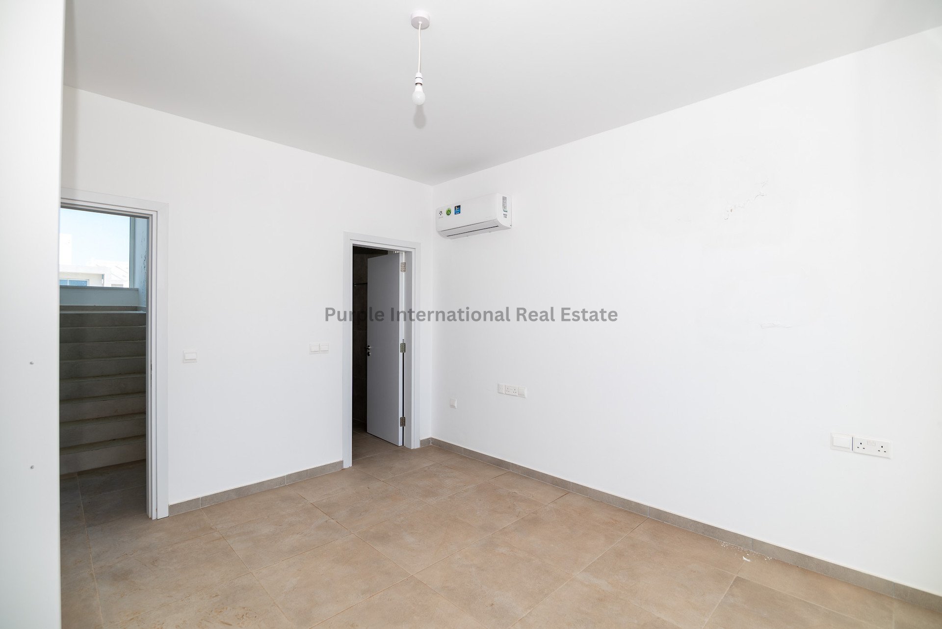 6 bedrooms Villa in Protaras, Ammochostos, Cyprus No. 39029