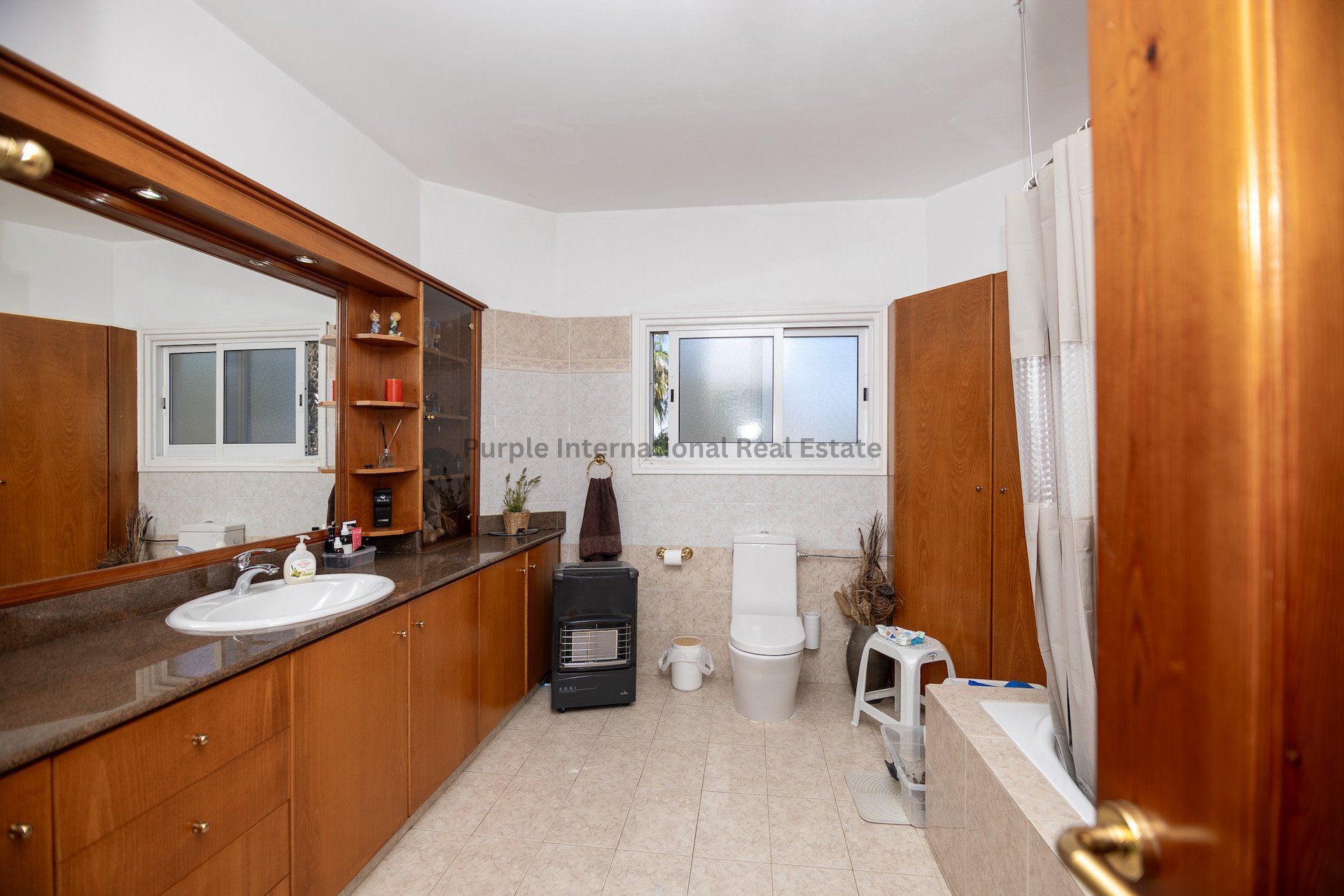 4 chambres Villa à Kiti, Larnaka, Chypre No. 39026