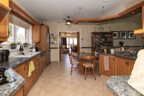 Вилла с 4 спальнями в Кити, Ларнака,  № 39026 11