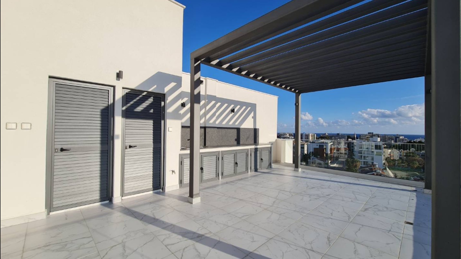 2 bedrooms Penthouse in Potamos tis Germasogeias, Germasogeia, Limassol, Cyprus No. 26077