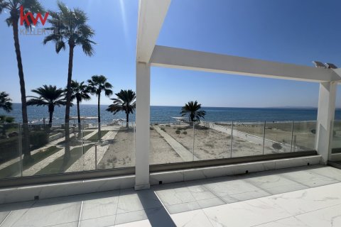 3 bedrooms Townhouse in Pervolia, Larnaka, No. 39773 3