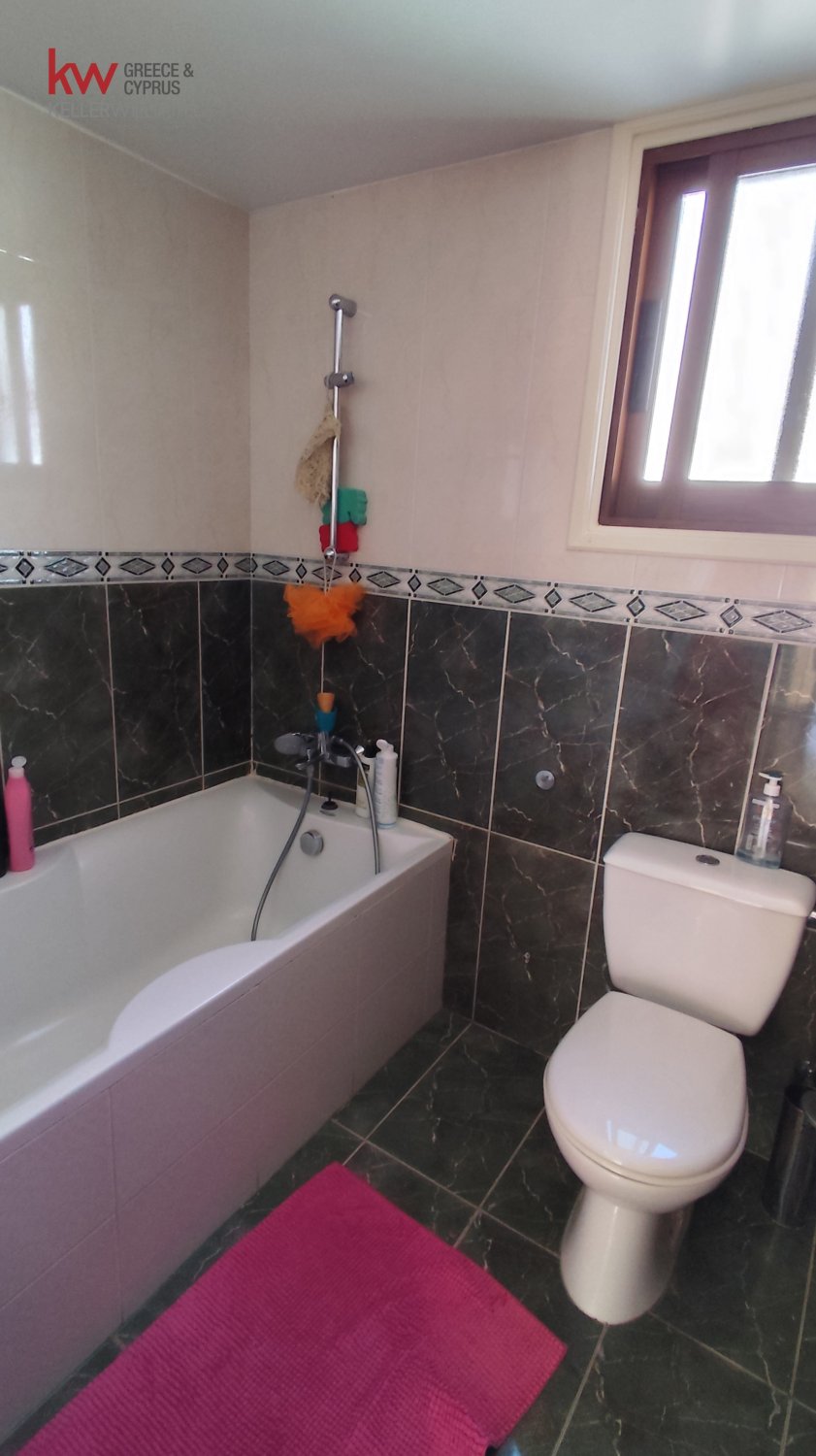 4 bedrooms Townhouse in Lakatamia, Nicosia, Cyprus No. 39771