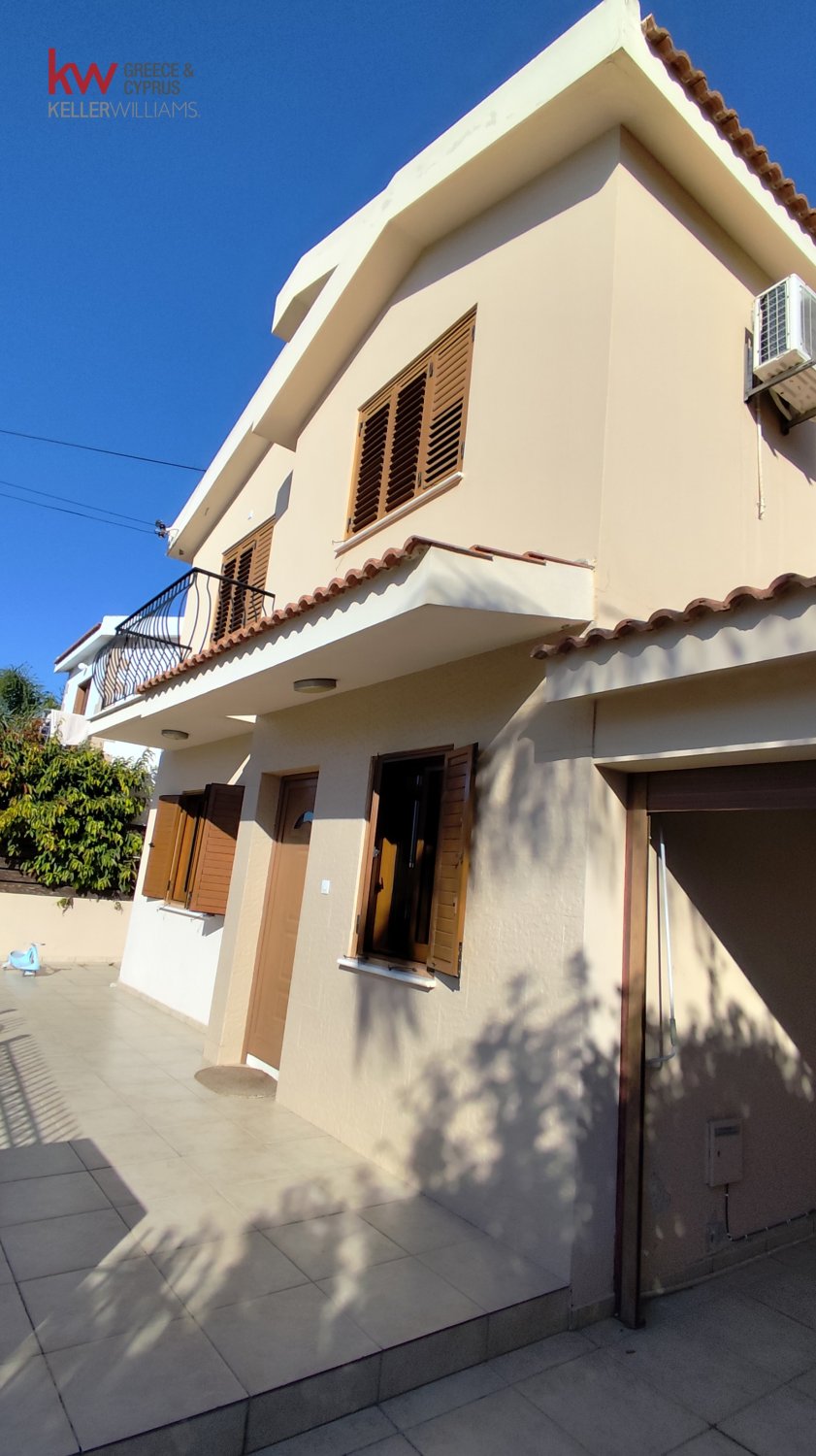 4 bedrooms Townhouse in Lakatamia, Nicosia, Cyprus No. 39771