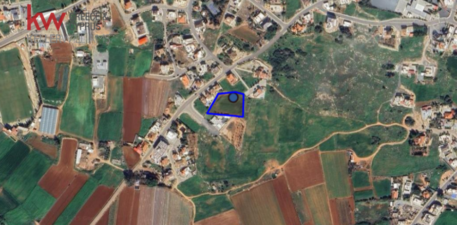 3287m2 Land in Larnaka,  No. 40240