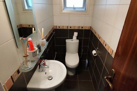 3 bedrooms Apartment in Larnaca, Larnaka,  No. 40235 13