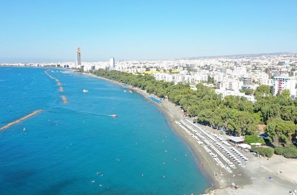 3 bedrooms Apartment in Limassol, Cyprus No. 38512