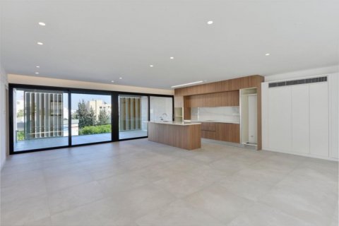 3 bedrooms Apartment in Limassol,  No. 38510 4